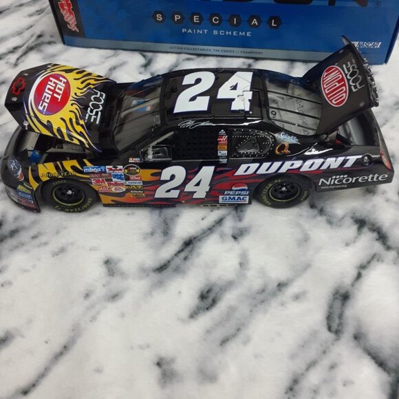 Jeff Gordon #24 DuPont Special Paint Scheme Hot Huse1:24 Scale Diecast Car by Ac - Picture 4 of 7
